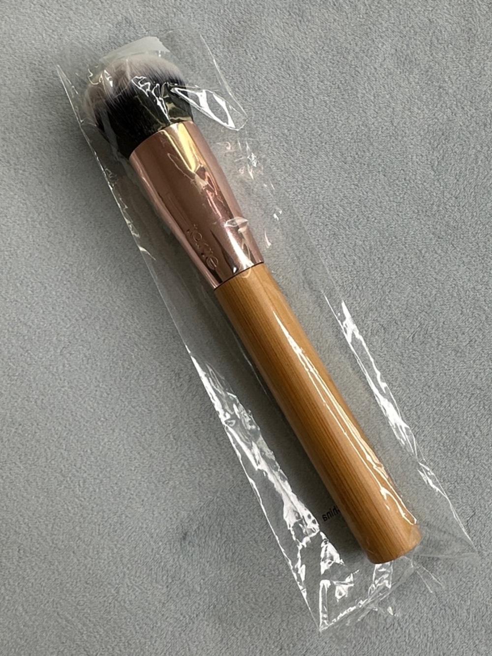 🧰 TARTE | BAMBOO SERUM FOUNDATION BRUSH